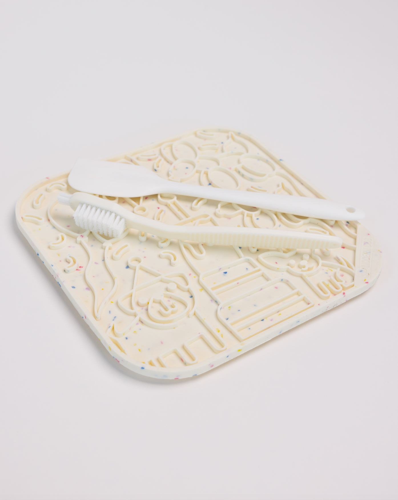 The Modern Dog Co. - It's a Birthday Pawty Lick Mat