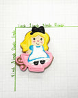 Lucky Biscuit Pet Bakery - Through the Looking Glass : Alice