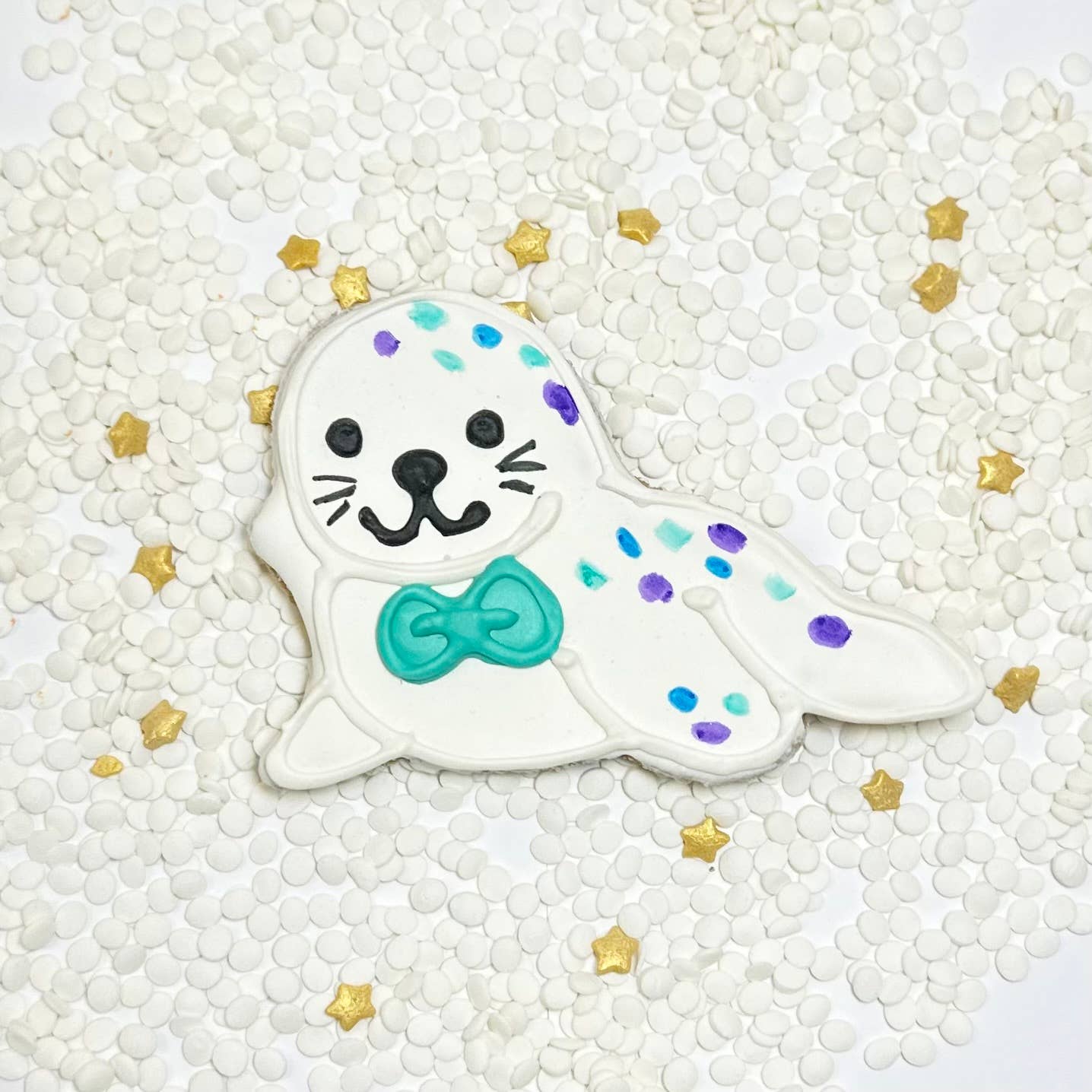 Lucky Biscuit Pet Bakery - Arctic Tails Cookie Collection: Arctic Penguin