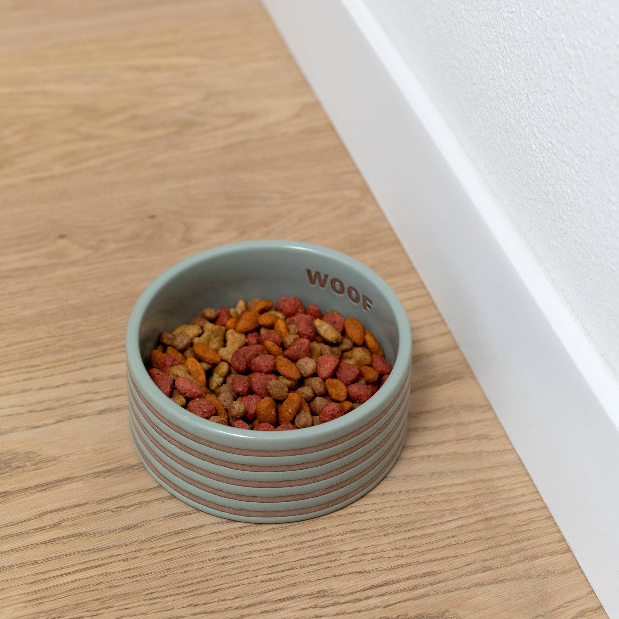 Petshop by Fringe Studio - STRIPED SAGE MEDIUM PET BOWL