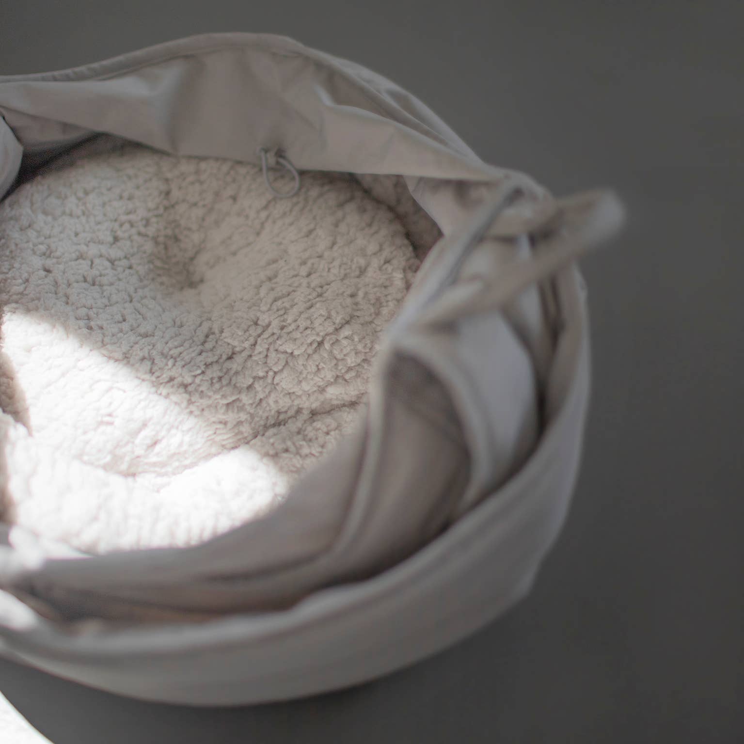 Lambwolf Collective - OLLA // PETITE PET CARRYCOT // DOG &amp; CAT CARRIER: Koala