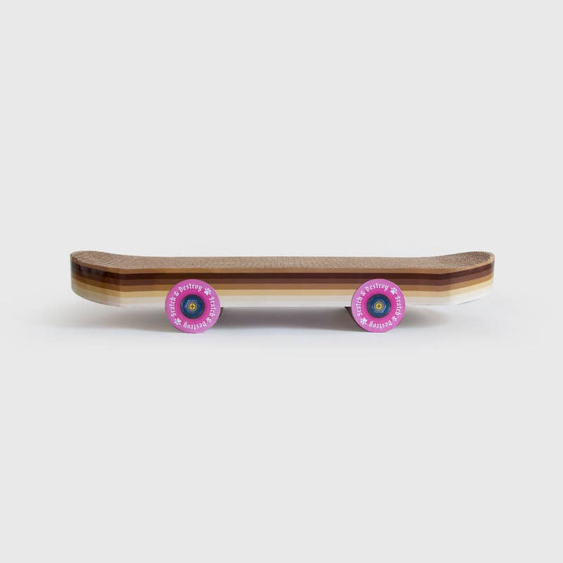 SUCK UK Ltd - USA - Cat Toy Scratch Skateboard - Cool carboard cat scratcher