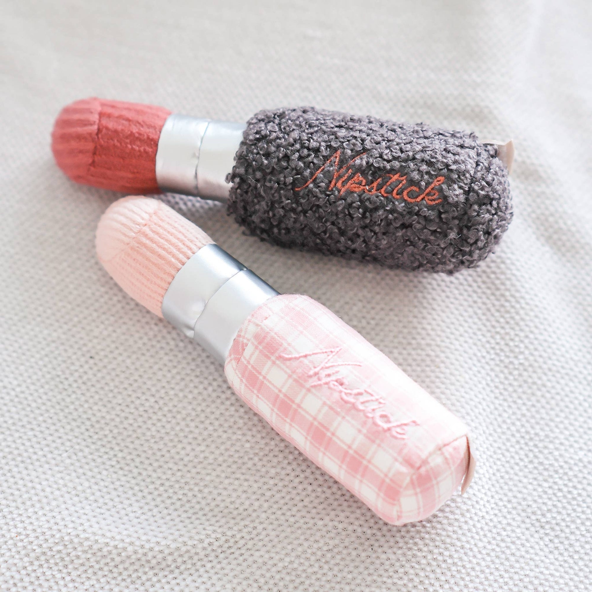 Lambwolf Collective - KITTY LIPSTICK // CAT TOY // CATNIP