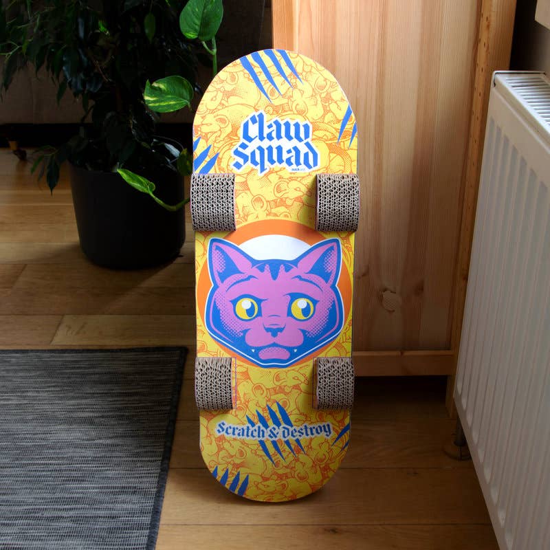 SUCK UK Ltd - USA - Cat Toy Scratch Skateboard - Cool carboard cat scratcher