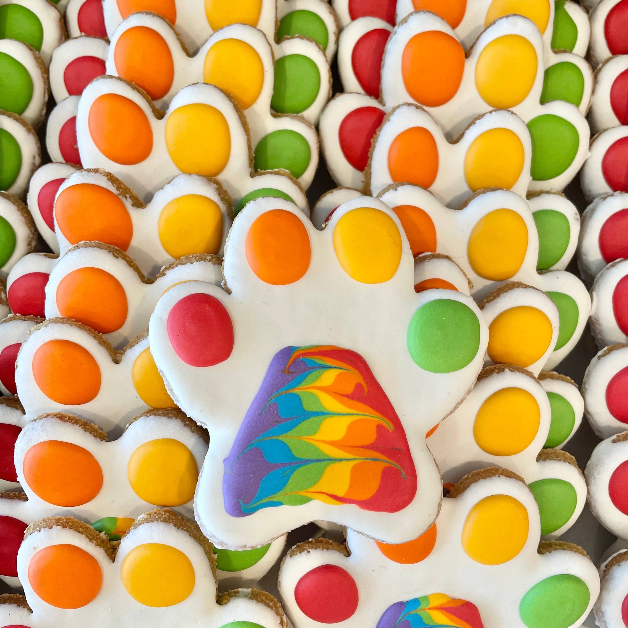 Lucky Biscuit Pet Bakery - Pride Paw: Pride Paw