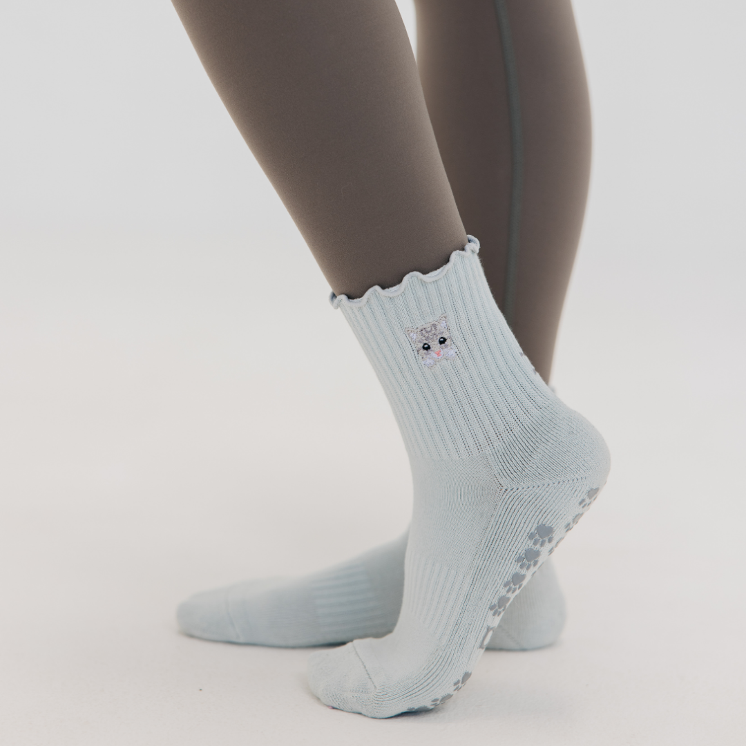 Almla Active - Cat Embroidered Pilates Grip Socks Gray Paw Grips