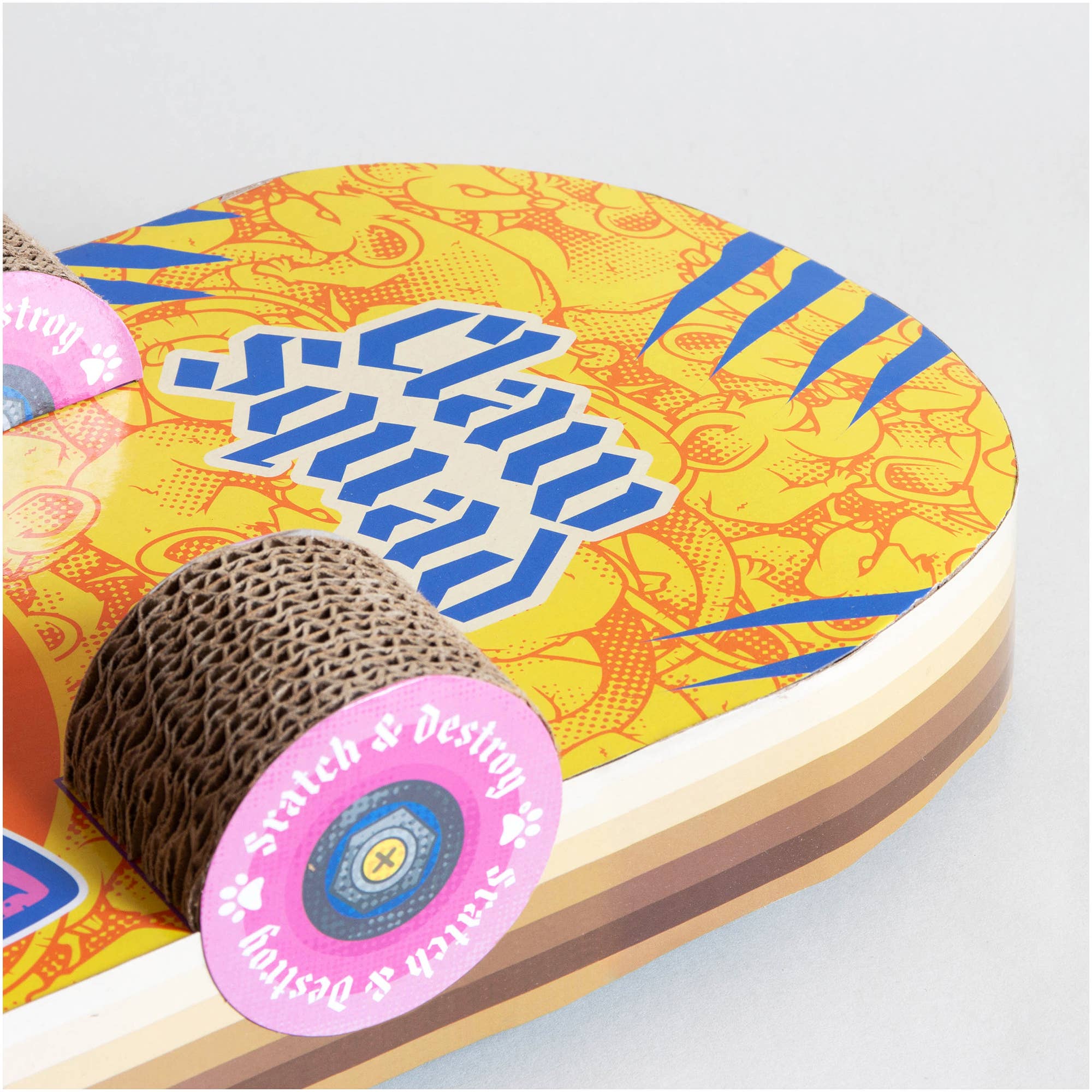 SUCK UK Ltd - USA - Cat Toy Scratch Skateboard - Cool carboard cat scratcher
