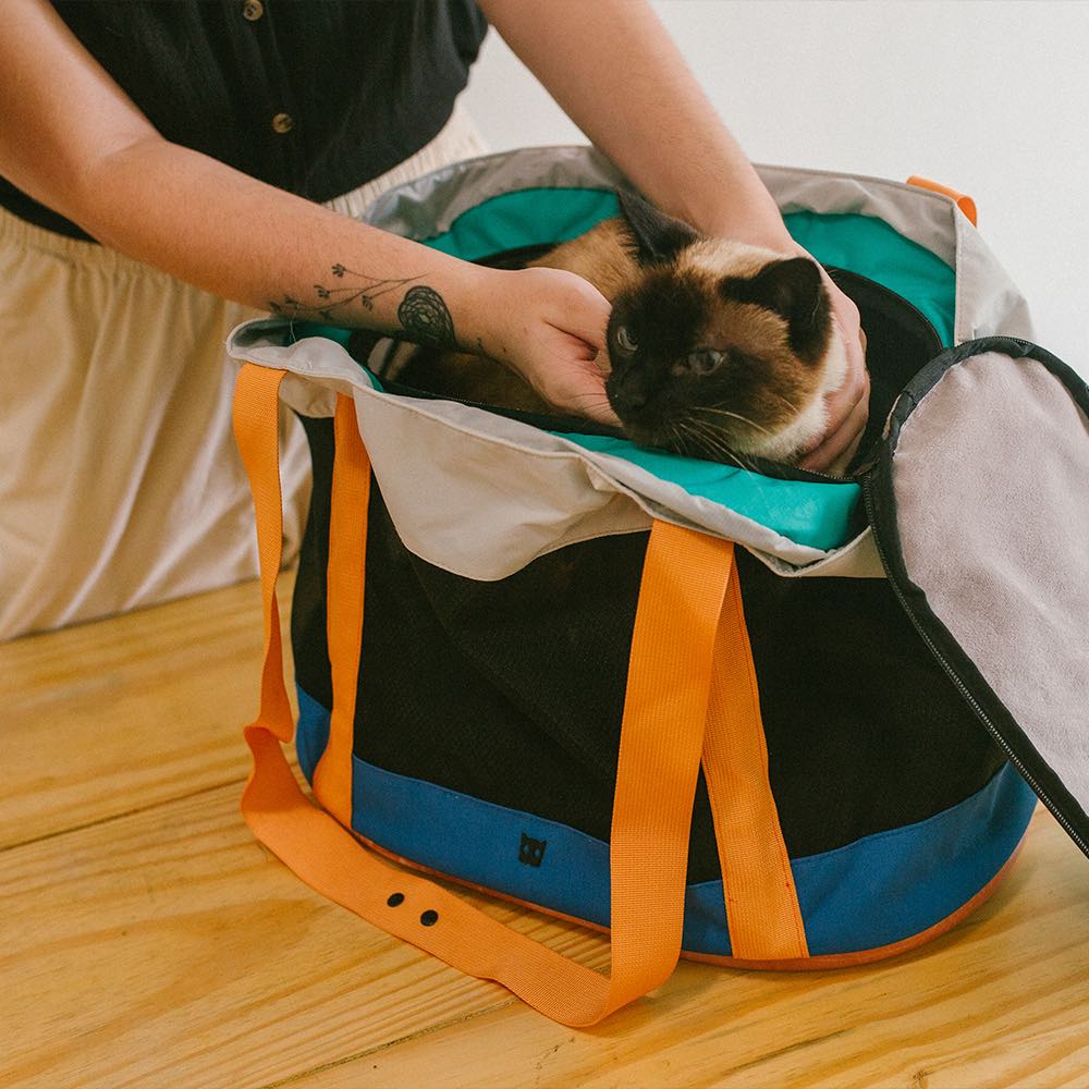 Zee.Dog Cat Carrier Bag – The Modern Dog Company Store